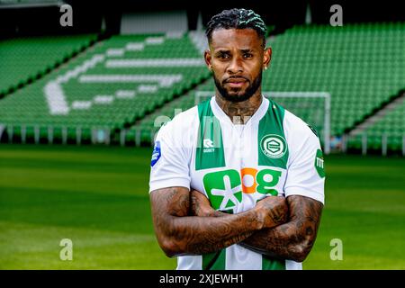 Groningen, Niederlande. Juli 2024. GRONINGEN, 17-07-2024, Stadion Euroborg, Football, Dutch Eredivisie, Saison 2024/2025, FC Groningen Spieler Leandro Bacuna Credit: Pro Shots/Alamy Live News Stockfoto