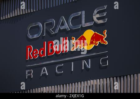 Mogyorod, Ungarn, 18.07.2024, Red Bull Racing Logo-Illustration während des Formel-1-Großen Preises von Ungarn 2024, 13. Runde der Formel-1-Weltmeisterschaft 2024 vom 19. Bis 21. Juli 2024 auf dem Hungaroring in Mogyorod, Ungarn Stockfoto