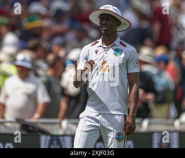 Nottingham, Großbritannien. Juli 2024. Shamar Joseph of West Indies während des 2. Rothesay Test Match England vs West Indies in Trent Bridge, Nottingham, Vereinigtes Königreich, 18. Juli 2024 (Foto: Mark Cosgrove/News Images) in Nottingham, Vereinigtes Königreich am 18. Juli 2024. (Foto: Mark Cosgrove/News Images/SIPA USA) Credit: SIPA USA/Alamy Live News Stockfoto