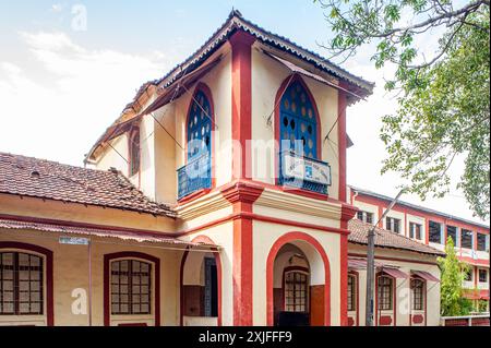 06 09 2009 Vintage Old House of Divar School, Piedade, Divar Central Goa India.Asia. Stockfoto