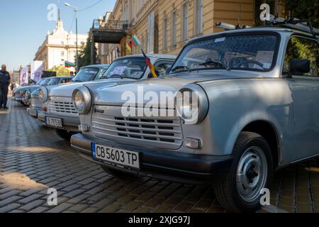 Sofia, Bulgarien - 15. Juni 2024: Parade alter Retro-Autos bei der Spring Retro Parade in Sofia, Bulgarien, Retro Car Trabant 601 Stockfoto