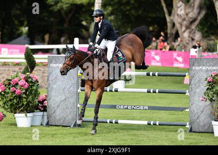 Conor Swail of Ireland mit Casturano während des Prix du Conseil Départemental d'Ille et Vilaine beim Jumping International de Dinard am 18. Juli 2024, Dinard, Frankreich (Foto: Maxime David - MXIMD Pictures) Stockfoto