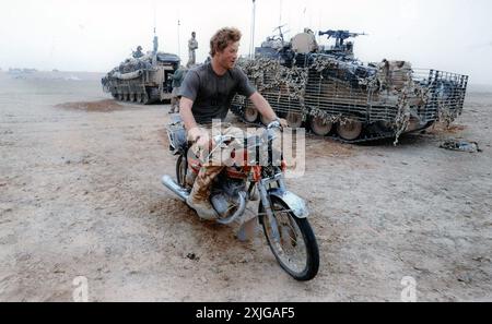 2008 Helmand Archivio Storico Olycom/LaPresse Henry, duca di Sussex, Megglio noto Come Harry (Henry Charles Albert David; Londra, 15. settembre 1984), è un nobile e militare britannico, principe e membro della famiglia reale britannica, quinto in linea di successione al trono del Regno Unito e dei reami del Commonwealth, dopo il fratello e i nipoti. Ha ricoperto il grado di maggiore nel reggimento dell'Household Cavalry (Blues und Royals) dell'esercito britannico. È il figlio secondogenito del Re Carlo III del Regno Unito e di Diana Spencer (1961-1997), nonché il quarto nipote della regina Elisa Stockfoto