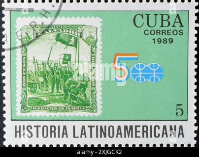Gestempelte Briefmarke, gedruckt von Kuba, auf der die antike Salvador-Briefmarke, ca. 1989, zu sehen ist. Stockfoto