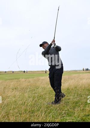 Troon, Großbritannien. Juli 2024. American Tiger Woods trifft auf das zweite Loch während der ersten Runde der 152. Open Championship im Royal Troon Golf Club in Troon, Schottland am Donnerstag, den 18. Juli 2024. Foto: Hugo Philpott/UPI Credit: UPI/Alamy Live News Stockfoto