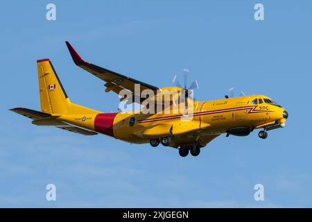 Airbus CC-295 Kingfisher von 442 TRANSPORT- UND RETTUNGSGESCHWADER Royal Canadian Air Force kommt während des Royal International Air Tattoo 2024 Arrivals Day bei RAF Fairford, Cirencester, Großbritannien, 18. Juli 2024 (Foto: Cody Froggatt/News Images) Stockfoto