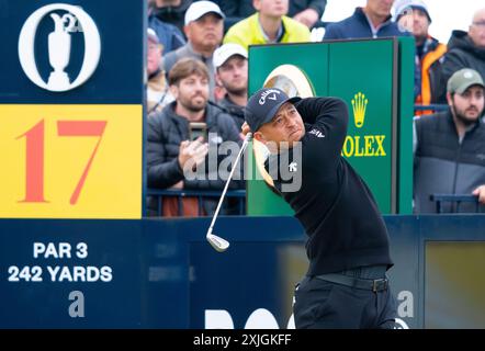 Troon, Schottland, Großbritannien. Juli 2024. Runde eins der 152. Open Championship, die auf dem Golfplatz Royal Troon ausgetragen wird. PIC; Xander Schauffele, Abschlag 17. Iain Masterton/Alamy Live News Stockfoto