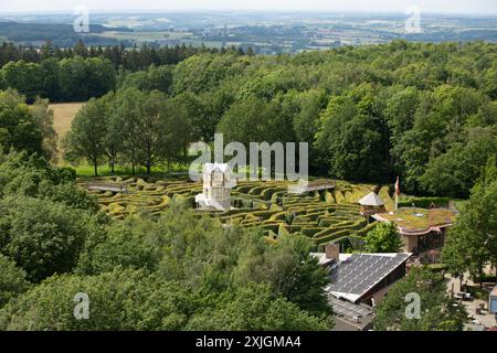 Am Drielandenpunt (Dreiländerpunkt oder Dreiländerpunkt), wo sich Belgien, Deutschland und die Niederlande treffen, können Sie drei Länder auf einmal besuchen Stockfoto