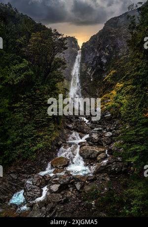 Devil's Punchbowl fällt, Arthur's Pass National Park, South Island, Neuseeland Stockfoto