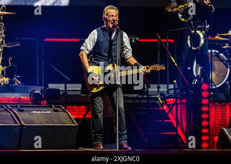 Stockholm, Schweden. Juli 2024. STOCKHOLM, SCHWEDEN 20240718 Bruce Springsteen und die E Street Band spielen am Donnerstagabend, dem zweiten Konzert in Stockholm, in der Strawberry Arena. Foto: Magnus Lejhall/TT/Code 10658 Credit: TT News Agency/Alamy Live News Stockfoto