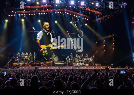 Stockholm, Schweden. Juli 2024. STOCKHOLM, SCHWEDEN 20240718 Bruce Springsteen und die E Street Band spielen am Donnerstagabend, dem zweiten Konzert in Stockholm, in der Strawberry Arena. Foto: Magnus Lejhall/TT/Code 10658 Credit: TT News Agency/Alamy Live News Stockfoto