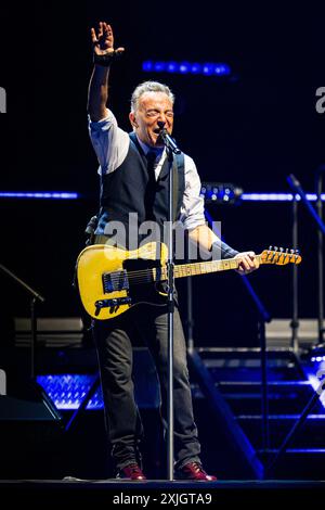 Stockholm, Schweden. Juli 2024. STOCKHOLM, SCHWEDEN 20240718 Bruce Springsteen und die E Street Band spielen am Donnerstagabend, dem zweiten Konzert in Stockholm, in der Strawberry Arena. Foto: Magnus Lejhall/TT/Code 10658 Credit: TT News Agency/Alamy Live News Stockfoto
