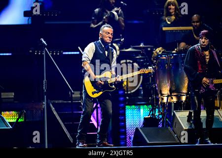 Stockholm, Schweden. Juli 2024. STOCKHOLM, SCHWEDEN 20240718 Bruce Springsteen und die E Street Band spielen am Donnerstagabend, dem zweiten Konzert in Stockholm, in der Strawberry Arena. Foto: Magnus Lejhall/TT/Code 10658 Credit: TT News Agency/Alamy Live News Stockfoto