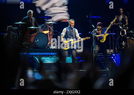 Stockholm, Schweden. Juli 2024. STOCKHOLM, SCHWEDEN 20240718 Bruce Springsteen und die E Street Band spielen am Donnerstagabend, dem zweiten Konzert in Stockholm, in der Strawberry Arena. Foto: Magnus Lejhall/TT/Code 10658 Credit: TT News Agency/Alamy Live News Stockfoto