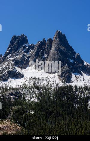 North Cascades Scenic Highway, Washington Pass Overlook, Washington, USA. Liberty Bell Mountain. Stockfoto