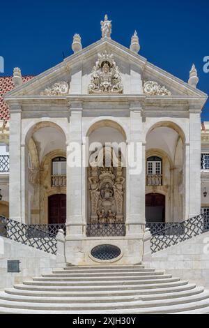 Königlicher Palast oder Palast der Schulen (Paco das Escolas) historischer architektonischer Komplex der Universität der Stadt Coimbra, Portugal, Europa Stockfoto