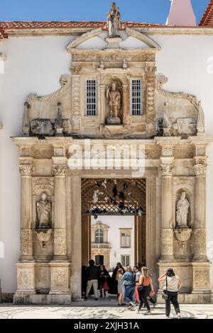 Königlicher Palast oder Palast der Schulen (Paco das Escolas) historischer architektonischer Komplex der Universität der Stadt Coimbra, Portugal, Europa Stockfoto