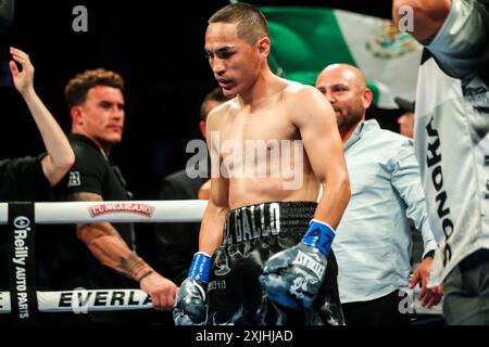 PHOENIX, ARIZONA - 29. JUNI: Juan Francisco El 'Gallo' Estrada während ihres Kampfes um Estradas WBC und das Ring Magazine Super Flyweight Titel im Footprint Center vor dem Titelkampf 'Gallo' Estrada und Jesse 'BAM' Rodríguez am 29. Juni 2023 in Phoenix, Arizona. Phoenix, Arizona (Foto: Luis Gutierrez/Norte Photo) Stockfoto