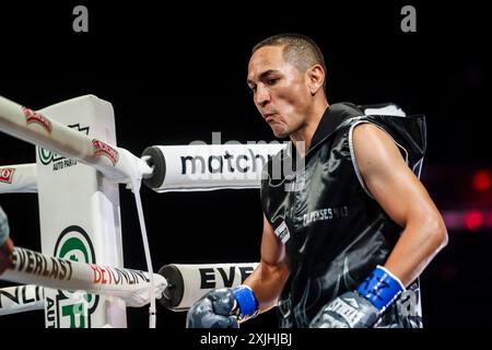 PHOENIX, ARIZONA - 29. JUNI: Juan Francisco El 'Gallo' Estrada während ihres Kampfes um Estradas WBC und das Ring Magazine Super Flyweight Titel im Footprint Center vor dem Titelkampf 'Gallo' Estrada und Jesse 'BAM' Rodríguez am 29. Juni 2023 in Phoenix, Arizona. Phoenix, Arizona (Foto: Luis Gutierrez/Norte Photo) Stockfoto