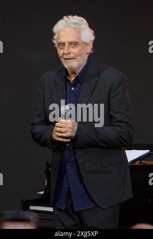 Mailand, Mailand. Juli 2024. Concerto di Nicola Piovani nel Cortile d'onore del palazzo di Brera - Milano - Giovedì 17 Luglio 2024 (Foto Claudio Furlan/Lapresse) Nicola Piovani Konzert im Cortile d'onore des Palastes Brera - Mailand - Donnerstag, 17. Juli 2024 (Foto Claudio Furlan/Lapresse) Credit: LaPresse/Alamy Live News Stockfoto