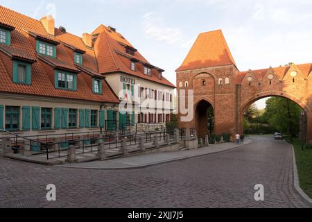 Gotischer Backsteingdanisko (Dansker) der ruinierten Burg des Deutschen Ordens in der Neustadt von Torun, die von der UNESCO zum Weltkulturerbe erklärt wurde, in Torun, Polen © Wojciech Strozyk Stockfoto