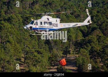 Bell 412 Löschhubschrauber der spanischen Regierung Stockfoto