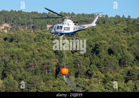 Bell 412 Löschhubschrauber der spanischen Regierung Stockfoto