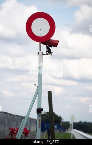 Ascot, Berkshire, Großbritannien. Juli 2024. Die Winners Post auf der Ascot Racecourse. Kredit: Maureen McLean/Alamy Stockfoto