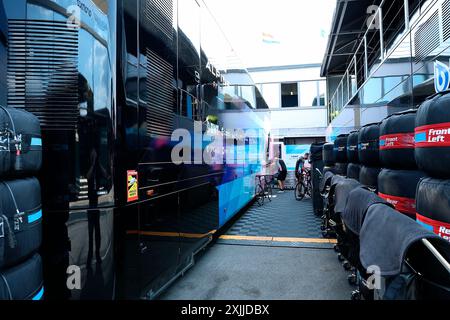 Budapest, Ungarn. Juli 2024. 18.07.2024, Hungaroring, Budapest, FORMEL 1 GRAND PRIX 2024 VON UNGARN, im Bild Reifen und Reifenwärmer bei Alpine Credit: dpa/Alamy Live News Stockfoto