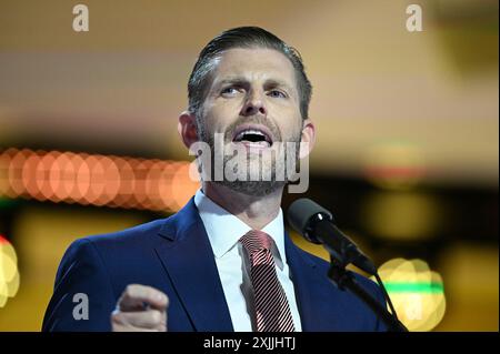 Milwaukee, USA. Juli 2024. Eric Trump spricht am vierten und letzten Tag des Republican National Convention (RNC) 2024 auf dem Fiserv Forum in Milwaukee, Wiss., 18. Juli 2024. (Foto: Anthony Behar/SIPA USA) Credit: SIPA USA/Alamy Live News Stockfoto