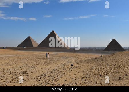 Pyramide der Ghiza im Schatten, Ägypten, sonniger Tag Stockfoto