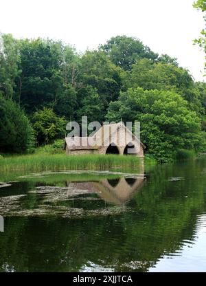 Bootshaus auf dem Landgut Dudmaston, Quatt, Bridgnorth, Shropshire, Großbritannien. Stockfoto