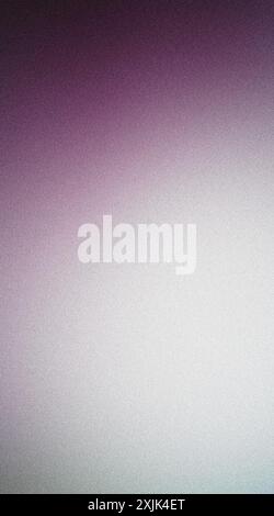Ätherischer violetter und weißer Farbverlauf, der sanft zu weiß übergeht Stockfoto