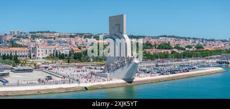 Nahaufnahme der beiden Seiten des Monuments für die Entdeckungen im Belem District. Stockfoto