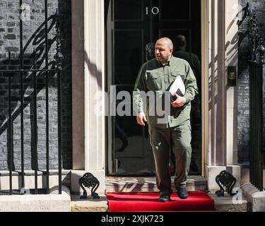 London, 19. Juli 2024. Ukrainischer Verteidigungsminister Rustem Umerov. Das ukrainische Regierungsteam, einschließlich hochrangiger Persönlichkeiten und anderer Beamter aus der Umgebung, wird heute während des Besuchs von Präsident Zelenskyy in London in der Downing Street gesehen. Quelle: Imageplotter/Alamy Live News Stockfoto