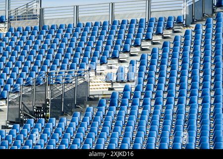 Sitzplätze, Vorbereitung der Eröffnungsveranstaltungen der Olympischen Spiele 2024 in Paris, Place de la Concorde, Paris, Frankreich. Stockfoto