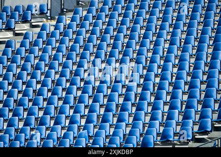 Sitzplätze, Vorbereitung der Eröffnungsveranstaltungen der Olympischen Spiele 2024 in Paris, Place de la Concorde, Paris, Frankreich. Stockfoto