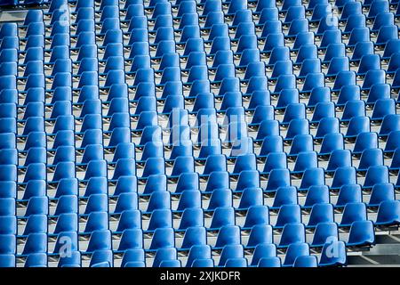 Sitzplätze, Vorbereitung der Eröffnungsveranstaltungen der Olympischen Spiele 2024 in Paris, Place de la Concorde, Paris, Frankreich. Stockfoto