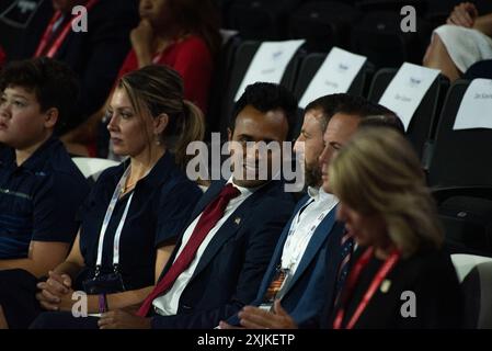 Milwaukee, Vereinigte Staaten Von Amerika. Juli 2024. Vivek Ramaswamy, Geschäftsmann, auf der Republican National Convention in Milwaukee, Wisconsin, auf dem Fiserv Forum am Mittwoch, den 17. Juli 2024. Quelle: Annabelle Gordon/CNP/SIPA USA (EINSCHRÄNKUNG: NO Daily Mail. KEINE New York oder New Jersey Zeitungen oder Zeitungen im Umkreis von 75 Meilen um New York City.) Quelle: SIPA USA/Alamy Live News Stockfoto