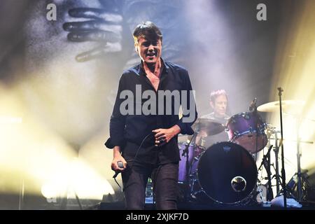 UK. Juli 2024. LONDON, ENGLAND - 18. JULI: Brett Anderson von Suede tritt am 18. Juli 2024 im Alexandra Palace Park auf. CAP/MAR © MAR/Capital Pictures Credit: Capital Pictures/Alamy Live News Stockfoto