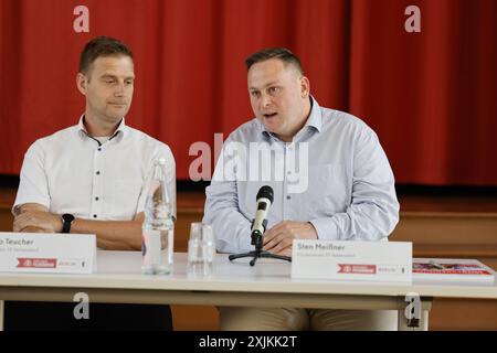 Dr. Karsten Homrighausen, Kooperationsvertrag erleichtert zukünftig die Arbeit im Ehrenamt, Senatsverwaltung für Inneres und Sport, Iris Spranger, am 19.07.2024 in Berlin, Berliner Feuerwehr, , Deutschland *** Dr. Karsten Homrighausen, Kooperationsvertrag wird die Freiwilligenarbeit in Zukunft erleichtern, Senatsverwaltung für Inneres und Sport, Iris Spranger, am 19 07 2024 in Berlin, Feuerwehr Berlin, Deutschland Stockfoto