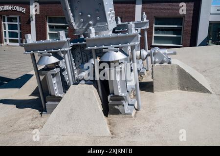 Berliner Funkturm, Ankerplatz im Boden, Westend, ICC, Messedamm, Messegelände, Berlin, Deutschland Stockfoto