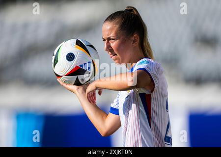 Kaunas, Litauen, 17. Juli 2024. Lola Gstalter (Frankreich) reagiert beim Finale der UEFA-U19-Meisterschaft 2023/2024 in der Gruppe A zwischen Litauen und Frankreich im Darius- und Girenas-Stadion in Kaunas, Litauen. Juli 2024. Quelle: Nikola Krstic/Alamy Stockfoto