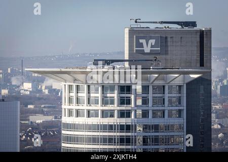 Westendstraße 1 Turmblock, Hauptsitz der DZ Bank, Logo an der Fassade des Hochhauses, Frankfurt am Main, Hessen, Deutschland Stockfoto