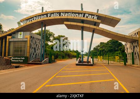 Blick auf das Eingangstor des Murchison Falls National Park in Uganda Stockfoto