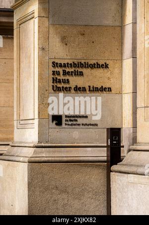 Eintritt in die Berliner Staatsbibliothek, unter den Linden, Berlin, Deutschland Stockfoto