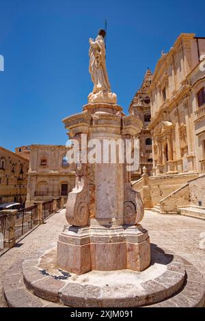 Chiesa di San Francesco d'Assisi all'Immacolata, die Kirche des hl. Franz von Assisi im sizilianischen Barock für die Unbefleckte Empfängnis erbaut Stockfoto