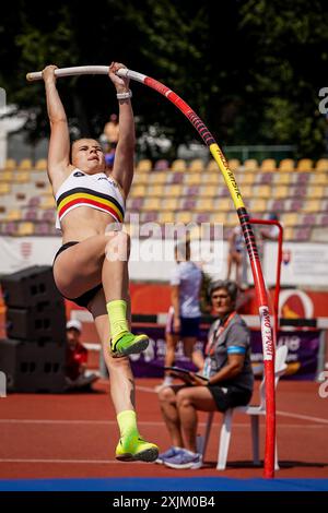 Banska Bystrica, Slowakei. Juli 2024. Die belgische Kyani Joosten wurde am Freitag, den 19. Juli 2024, in Banska Bystrica, Slowakei, während des Stabhochsprung-Wettbewerbs der Frauen bei den U18-Europameisterschaften der Leichtathletik gezeigt. Die U18-Europameisterschaften finden vom 18. Bis 21. Juli statt. BELGA FOTO COEN SCHILDERMAN Credit: Belga Nachrichtenagentur/Alamy Live News Stockfoto