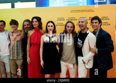 ROM, ITALIEN - 18. JULI: Die Besetzung nimmt am Fotoaufruf von „Amici per caso“ im Cinema Adriano in Rom Teil (ph: Giovanna Onofri) Stockfoto