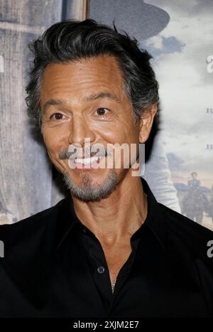 Benjamin Bratt bei der Premiere von „Dead for A Dollar“ in Los Angeles am 28. September 2022 im DGA Theatre in Hollywood, USA Stockfoto